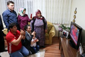 Rıza Kayaalp ailesinin sevinç kaynağı oldu