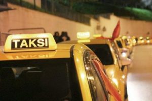 3. havalimanına taksi krizi! İsyan ettiler