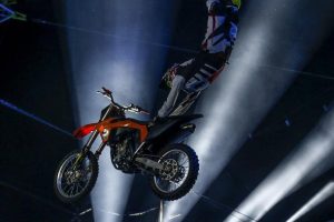 'Uçan motosikletler' sezonu açtı