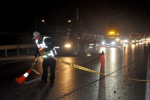 Bursa'da motosiklet otomobille çarpıştı: 1 ölü, 1 yaralı