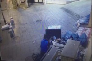 Kiliseye saldırı güvenlik kamerasında