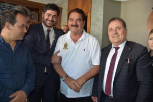 Tatlıses: AK Parti'ye gönlümü verdim, gerekirse kellemi de veririm