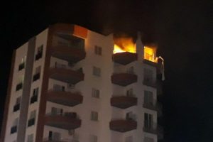 Apartmanda korkutan patlama: 1 yaralı
