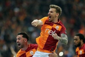 Serdar Aziz'e İtalyan devi talip!