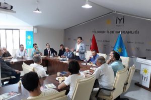 İYİ Parti Bursa Yıldırım İlçe Başkanı Subaşı: Osmanlı tokadı için sandığa gidin