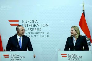 Avusturya Dışişleri Bakanı'ndan Çavuşoğlu'na teşekkür