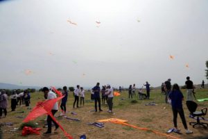 Cudi Dağı eteklerinde engelli öğrenciler için 'Uçurtma Şenliği'