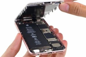 Apple'ın indirimli pil değişimi kampanyasında usulsüzlük