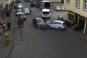 4 farklı kaza kamerada