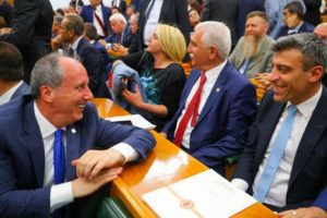 İlhan Kesici adını açıklamıştı! Muharrem İnce'nin afişleri ortaya çıktı