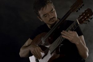 Orhan Ölmez'den üç şarkı birden