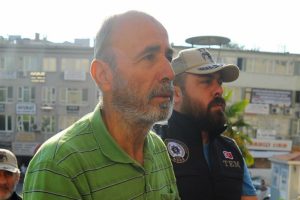 Bursa'nın eski emniyet müdürü hakim karşısında! Fuat Avni'yi neden takip ettin sorusu