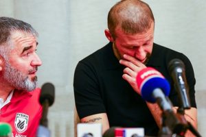 Gökdeniz Karadeniz sezon sonu bırakıyor