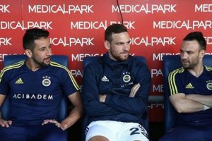 Fenerbahçeli yıldıza İtalya'dan 3 teklif!