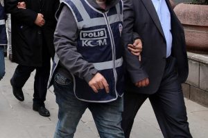FETÖ'nün TSK'daki mahrem yapılanmasına operasyon: 7 gözaltı