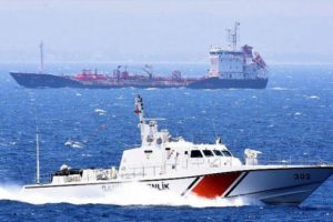 Türk çimento gemisi ile Yunan savaş gemisi çarpıştı