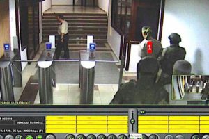 Görüntülere rağmen alıkoyduğunu inkar etti