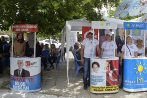 Cumhurbaşkanı adayları için dakikada 550-600 imza