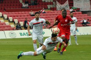 Balıkesir evinde Manisa'yı dağıttı