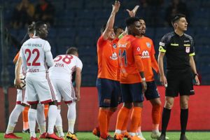 Başakşehir'e Sivasspor darbesi