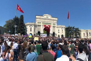 Ak Parti kulislerinde konuşulanlar: Üniversiteler için iki beklenti