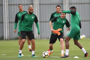 Bursaspor'da futbolcuların protestosu sona erdi