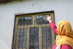 Köyü çekirgeler istila etti! Yardım bekliyorlar...