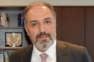 AK Parti yurt dışında 10 bin kişiyle çalışacak