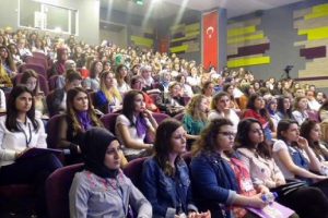 'Okul Öncesi ve İlkokul Eğitimi'nde Farklı Yaklaşımlar' Bursa'da tartışıldı