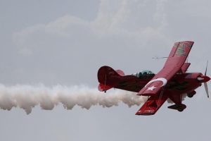 Eskişehir semaları akrobasi uçuşlarıyla renklendi