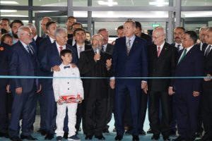 Erdoğan ve Başbakan Yıldırım okul açılışına katıldı