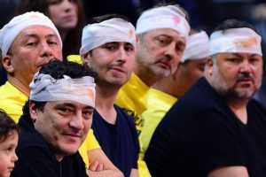 Gönderme yapmışlardı, taraftarlardan biri özür diledi