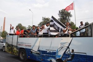 Şampiyon Altay şehir turu attı