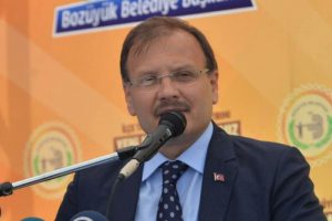 Başbakan Yardımcısı Çavuşoğlu Kapalı Pazar Yeri'nin açılışını yaptı