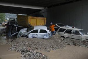 Ünlü meteorologdan korkutan sel uyarısı!