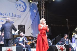 Ersoy ve Tuncer'den Türkmen adaylara destek konseri