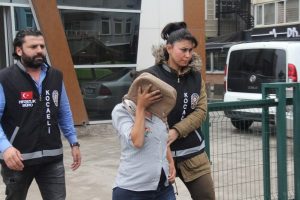 69 suçtan aranan hamile hırsız, suçüstü yakalandı
