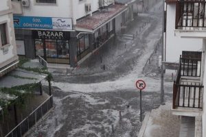 Muğla'da dolu yağışı etkili oldu