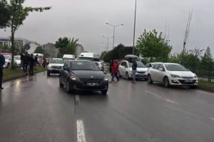 Tam 11 araç birbirine girdi!