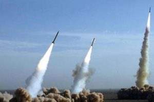 Husilerden Suudi Arabistan'a füze saldırısı