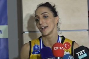 Gözde Kırdar kupayla veda etti