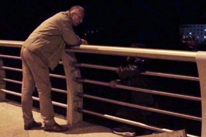 İntihardan emniyet müdürü vazgeçirdi