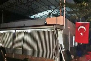 Düğün gecesi takıları çalındı