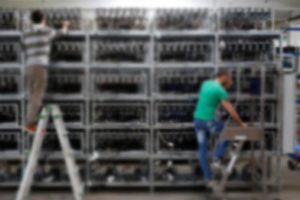 Üniversitenin bilgisayar ağıyla kripto para madenciliği skandalı!