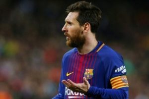 Messi'den tünelde hakeme sert tepki!