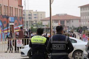 Riskli okulların çevresi 'kamera' ile izlenecek