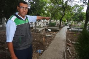 O mezarlığın görevlisi konuştu: İlk gören benim, yardımcı olmak istedim ama kaçtı