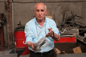 Toplantıdan dönünce fabrikasını yerinde bulamadı!