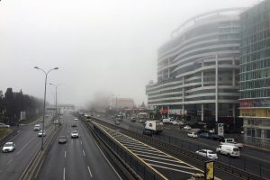 İstanbul'da sis zor anlar yaşattı