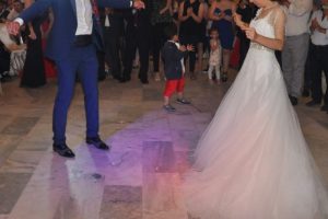 Gelin ve damat düğündeyken evleri soyuldu!